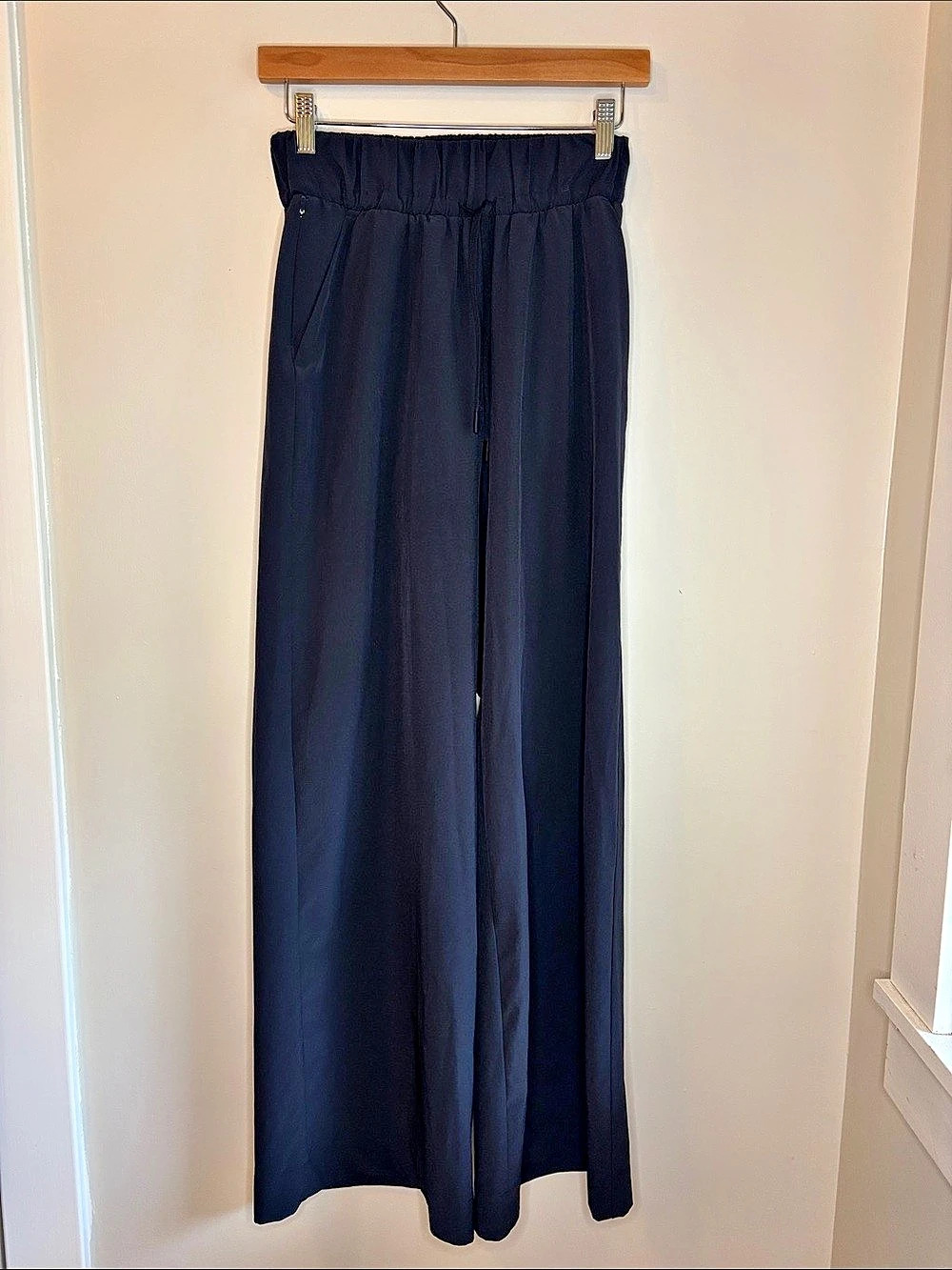 all in motion Women's Active Light High-Rise Wide Leg Pants Black XS